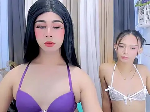 strawberry lust online show from July 29, 6:28 pm