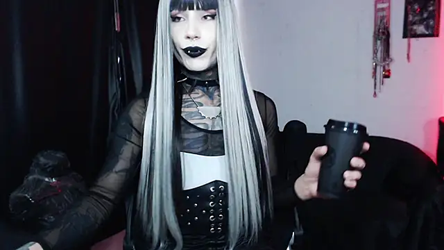 april simons2 online show from July 8, 10:02 pm
