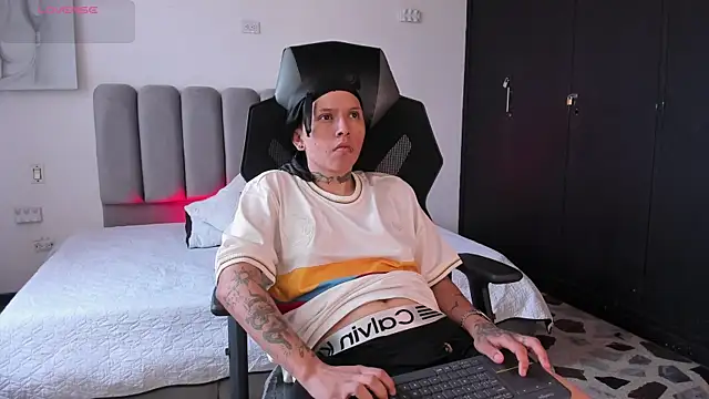 SamBlaze  online show from August 3, 12:55 pm