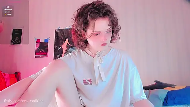 eva vodkina online show from July 25, 11:35 pm