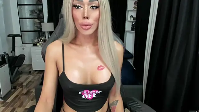 Forever MissCandace online show from November 27, 6:54 pm