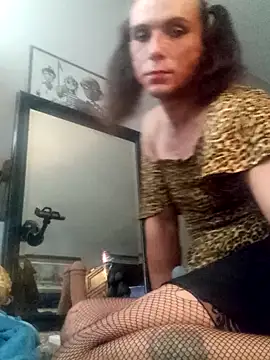 Snapshot of sissyvee chatting on December 13, 4:49 pm sissyvee online show from December 13, 4:49 pm