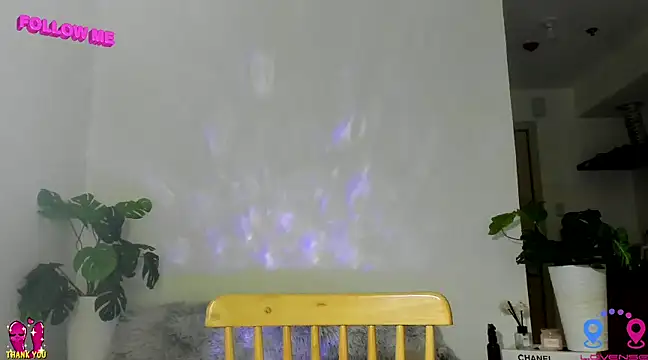 Snapshot of hottycrishina chatting on February 1, 2:26 am hottycrishina online show from February 1, 2:26 am