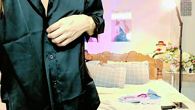 ribbinpink online show from July 24, 8:17 pm