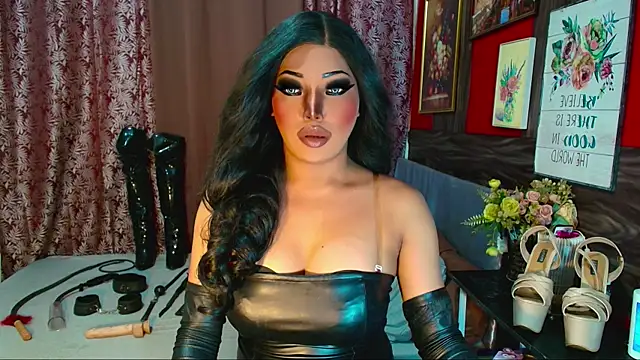 trixxielicious online show from July 30, 5:17 am