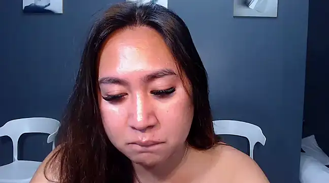 HOTTESTCANDYTS online show from December 6, 8:45 pm