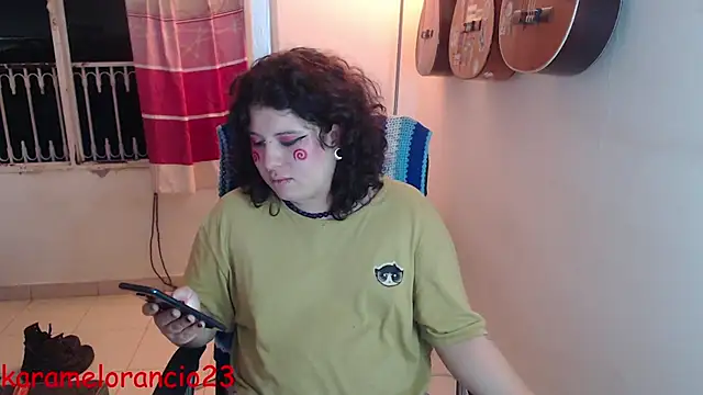 Smoke trip Alicia online show from October 4, 5:30 am