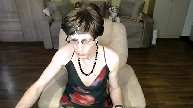 clementine online show from July 16, 11:38 am