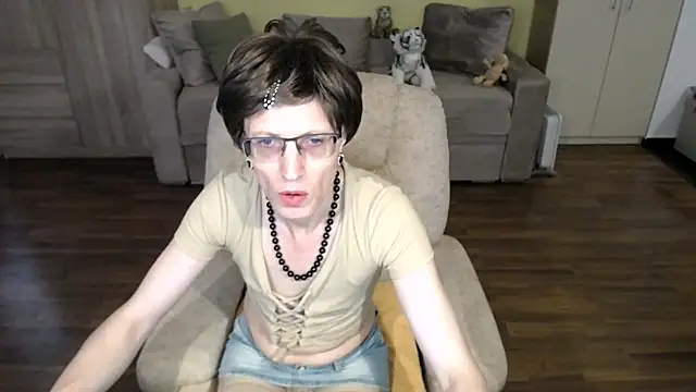 clementine online show from July 24, 10:14 am