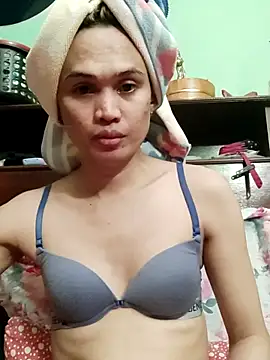 QueenSoreal online show from June 11, 1:42 pm
