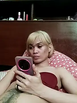 QueenSoreal online show from June 19, 1:48 pm