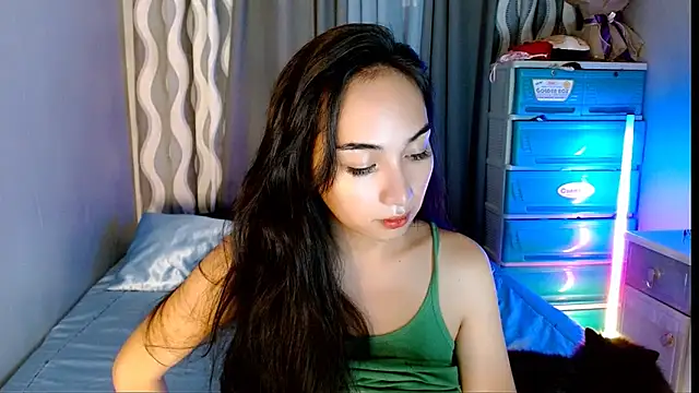 SweetLilly 18 online show from June 19, 7:24 am