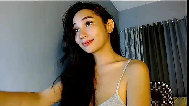 SweetLilly 18 online show from July 15, 3:44 am