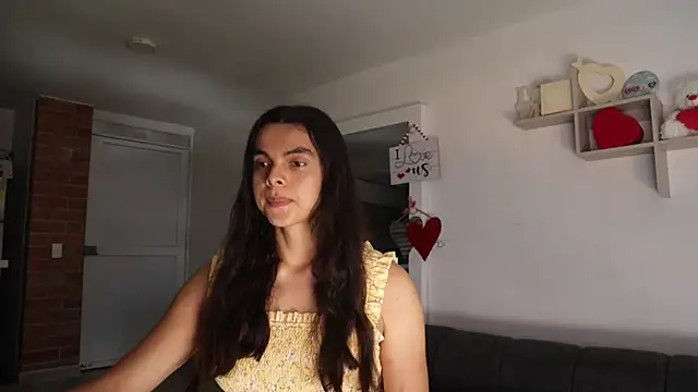  Vahos  online show from February 9, 7:10 pm