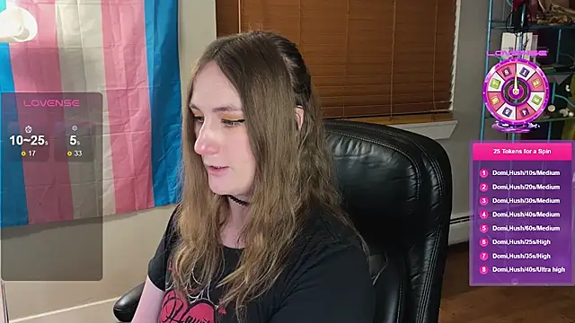 luluvaladon online show from November 30, 5:21 am