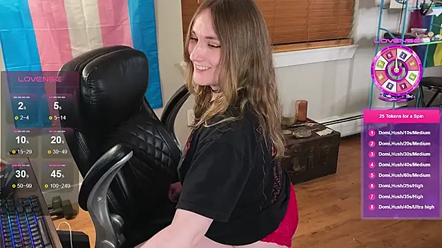 luluvaladon online show from April 17, 4:37 am