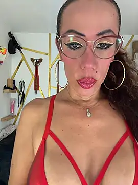 YOURSDEBORA online show from July 27, 9:32 pm