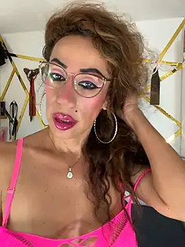 YOURSDEBORA online show from July 29, 9:02 pm