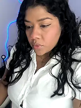 paola091 online show from April 2, 8:18 pm