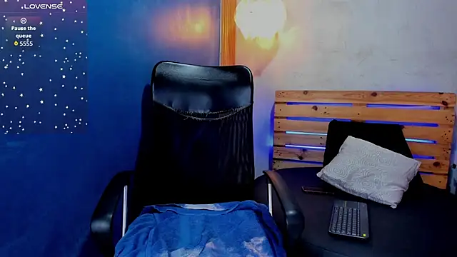 niky doll  online show from November 4, 1:32 pm