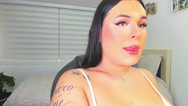 naty pink online show from August 5, 3:51 pm