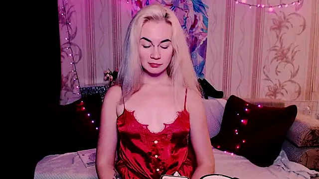 xxxcharismaaa online show from June 27, 5:19 pm