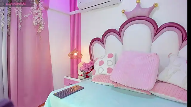 SammyGirlTS online show from June 16, 3:20 am