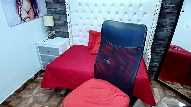 TRINY TS online show from July 14, 8:36 pm
