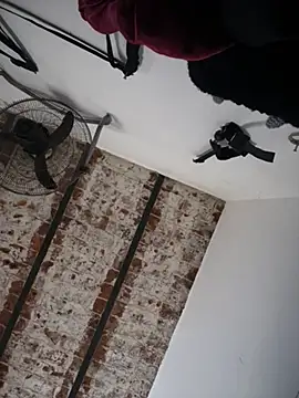 Alicbranca online show from July 22, 3:49 pm