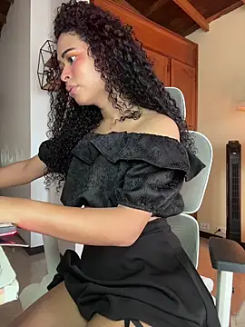 GabriSaenz online show from July 9, 1:59 pm