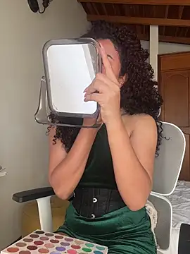 GabriSaenz online show from July 29, 1:53 pm