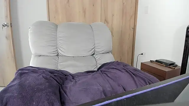 xspecialoomx online show from July 21, 8:12 pm