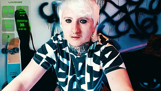 Marieblueeyes online show from July 17, 11:11 pm