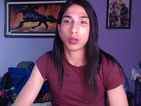 brunettehot77 online show from May 5, 8:59 pm