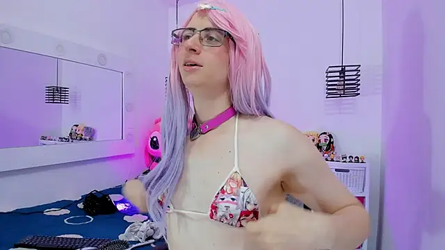 KimberlyJohnsoon online show from February 11, 1:30 pm