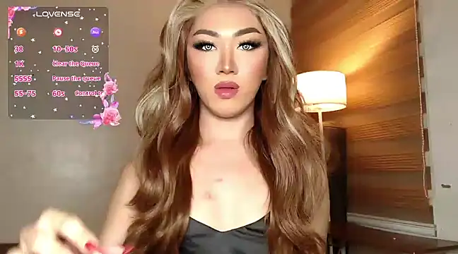 Snapshot of Local_Hoelyx chatting on February 16, 5:15 pm Local Hoelyx online show from February 16, 5:15 pm