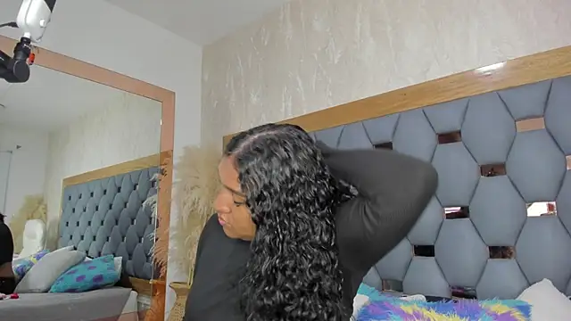 madisonandrea lx online show from December 11, 3:04 am