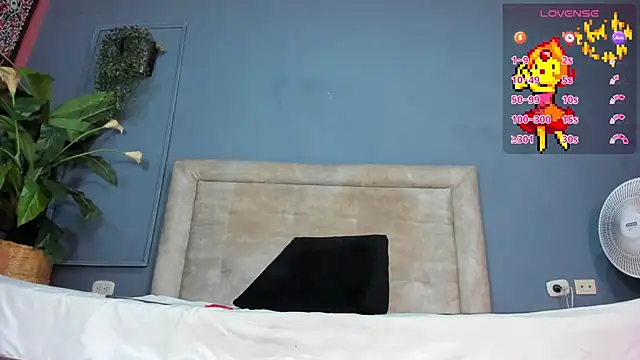 nicol snow online show from March 7, 1:17 pm