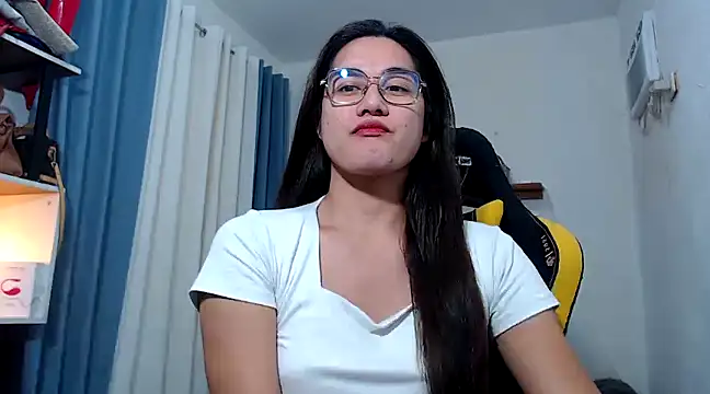 MarieLoveGlamorous online show from March 2, 12:09 am