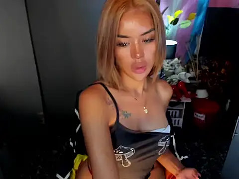 QuiinMollyXxX online show from June 23, 3:14 am