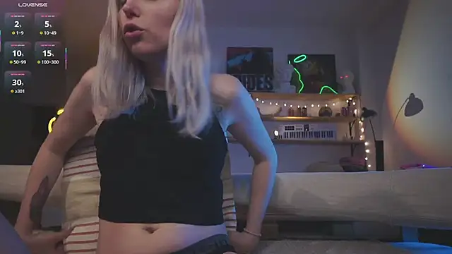 yourprettykate online show from May 25, 9:22 pm