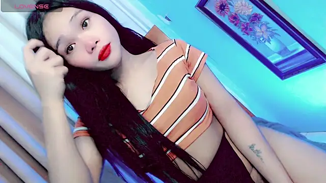 amomentoflust69 online show from June 7, 9:28 am