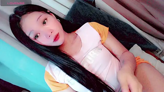 amomentoflust69 online show from August 3, 12:55 pm