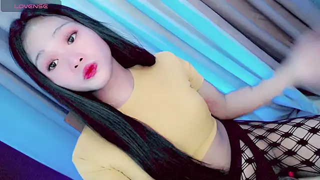amomentoflust69 online show from August 5, 11:27 am