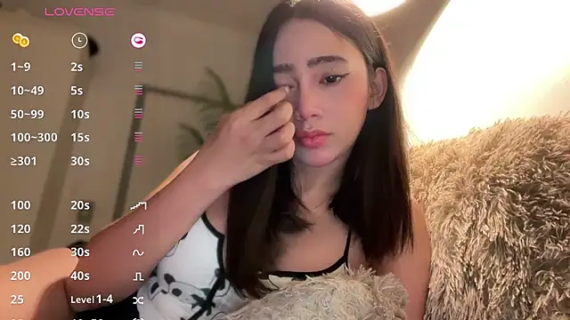 GenesisCastillano online show from October 26, 9:38 am