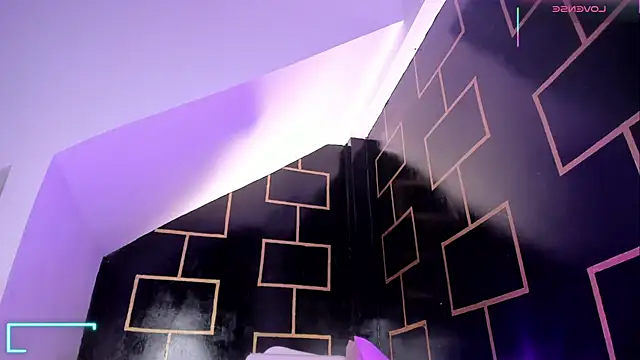 VictoriaVX online show from March 11, 7:34 am