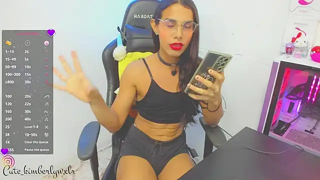 Kim Wexler online show from October 15, 6:08 pm