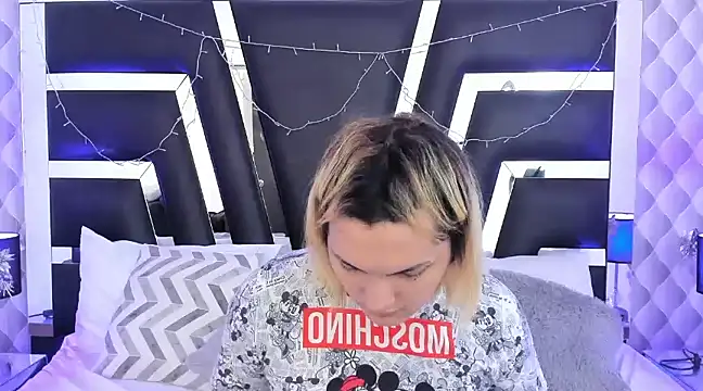 Snapshot of katya_kozlov chatting on March 14, 6:24 am katya kozlov online show from March 14, 6:24 am