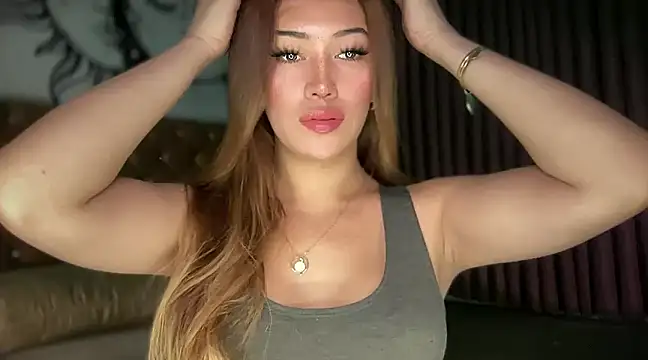 Jasmine Elcock online show from January 11, 8:10 pm