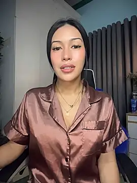 Jasmine Elcock online show from July 4, 9:31 pm